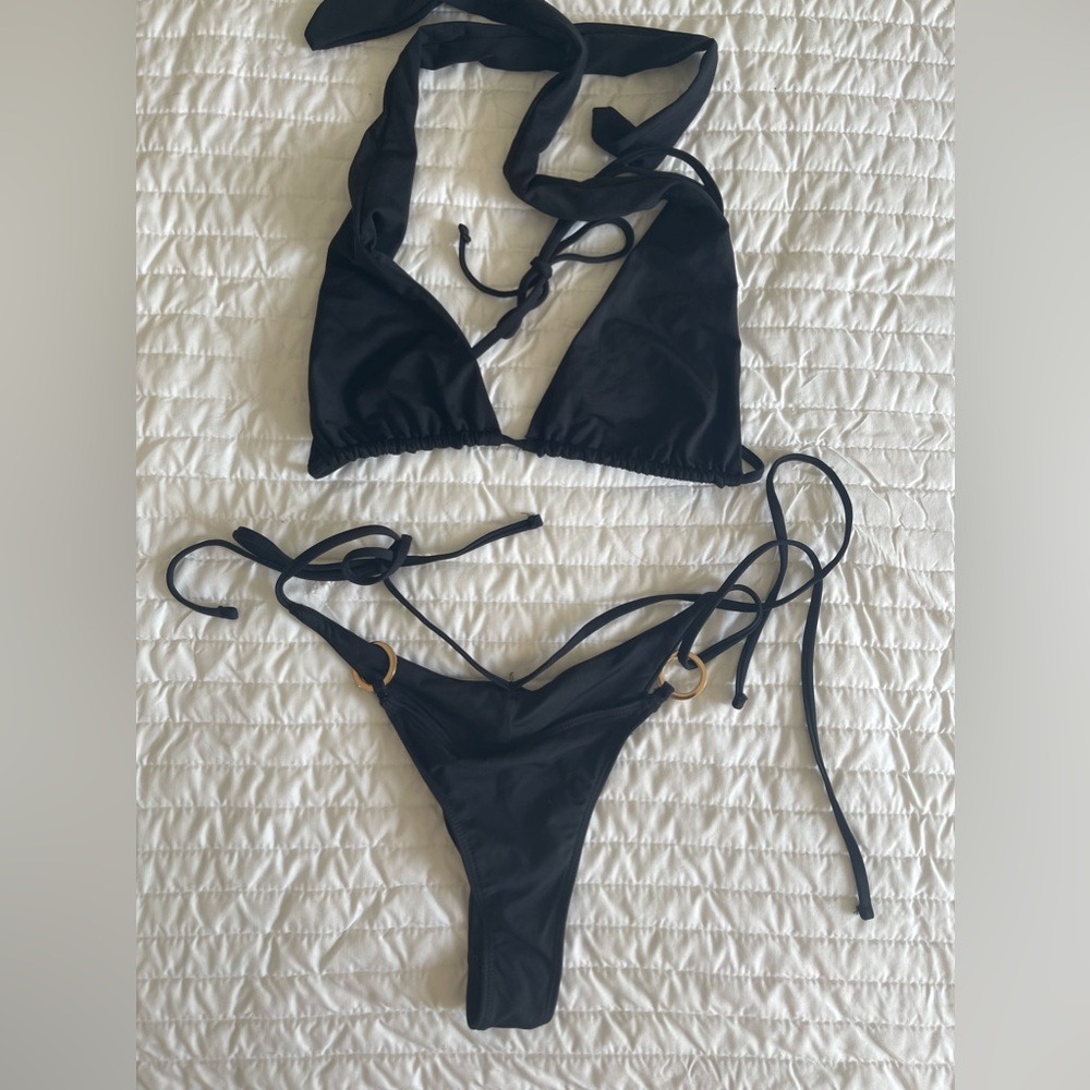 Garage bikini, multi way top.
